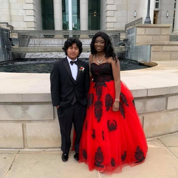 Prom dress - Picture 4 of 4